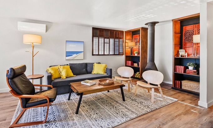 Del Mar Heights House | Newly Remodeled 2BR Del Mar Seashore Delight: Near Torrey Pines & Beach