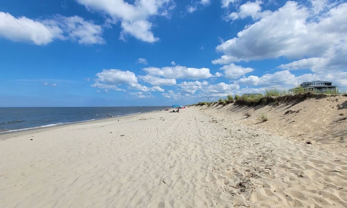 Broadkill Beach Cottage | Newly Remodeled Broadkill Beach Cottage 150ft to water & pet friendly