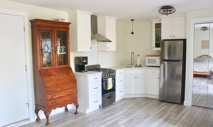 Eagle Rock Apartment | Newly remodeled studio apartment close to OXY!