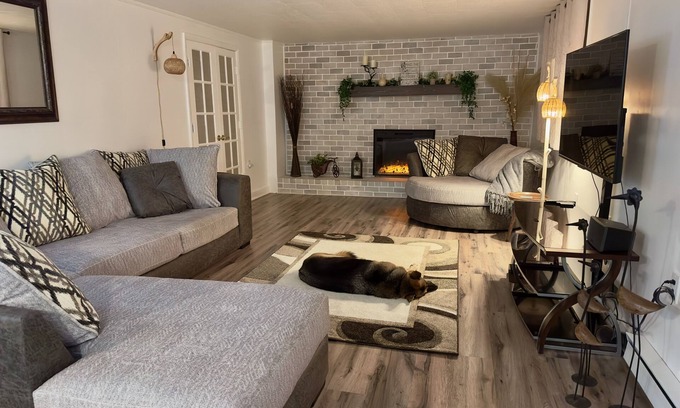 New Cumberland House | Newly remodeled 2 BR guest suite in quiet neighborhood