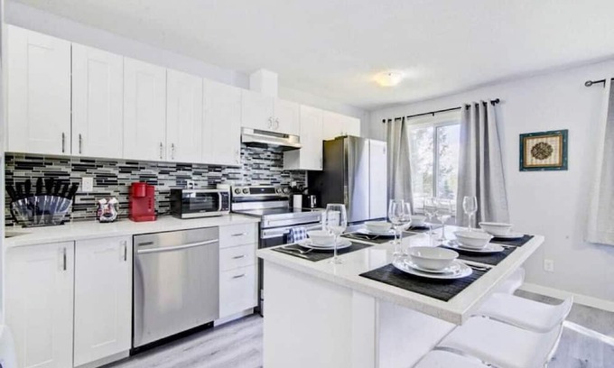 Calgary Apartment | Newly Renovated 2Bed by Nose Hill Parking FirePit