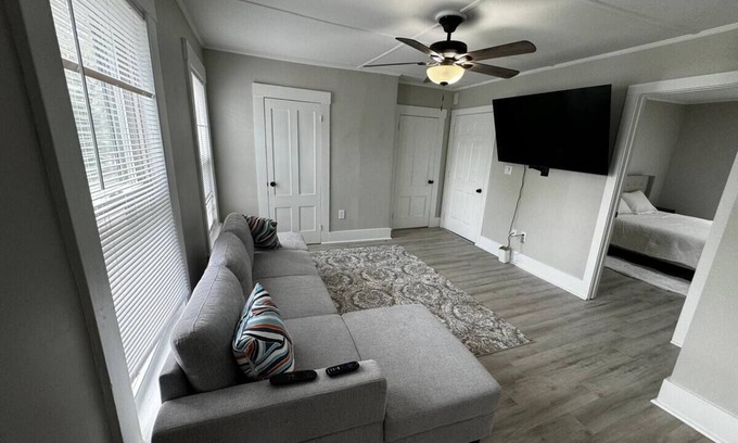 Concord Apartment | Newly Renovated Concord Unit