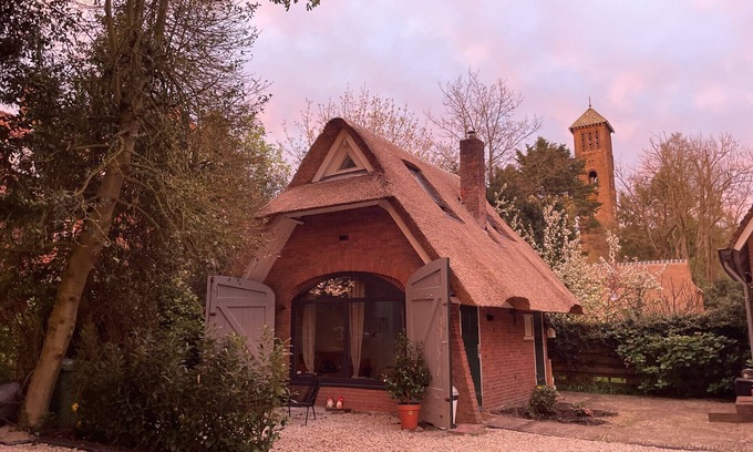 Municipality of Wassenaar Cottage | Newly Renovated Cottage Guest House Close to The Hague, Beach, and Forests