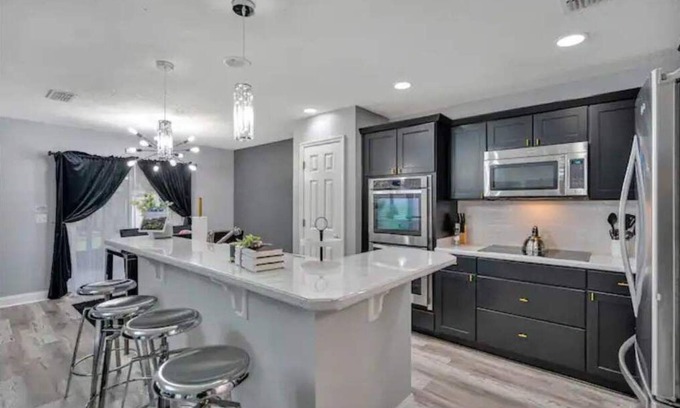 Kissimmee House | Newly Renovated Luxury 3 Bedroom Townhome