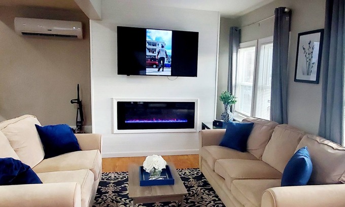 North Weymouth House | Newly renovated ocean view home 2 min to beach close to Boston