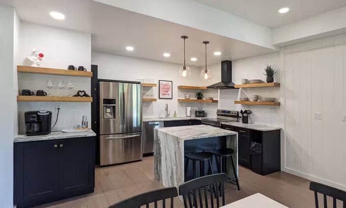 New Paris Cabin | Newly Renovated OH Lodge Retreat + Lake Access in New Paris, OH