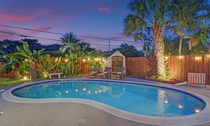 Park East House | Newly Renovated w Heated Saltwater Pool & Hot Tub