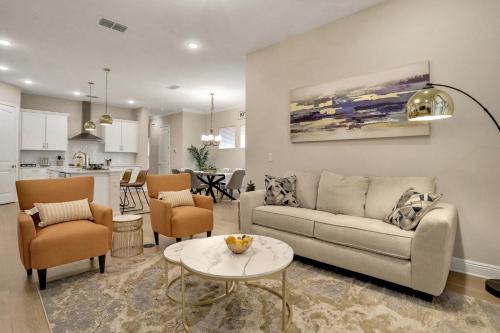 Hyde Park House | Newport Retreat