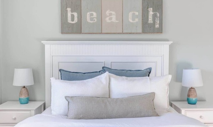 Fifth Ward Apartment | Newport's fav Neighborhood 3bed