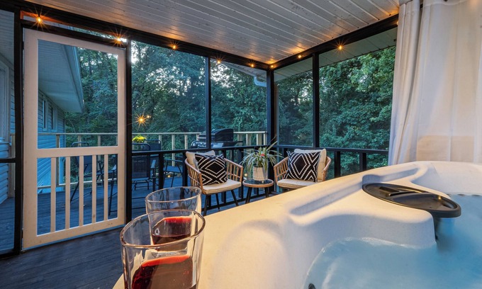 Summerlee House | NewRiverGorge4bedroom#HotTuB#FiRePit#GameRooM#BBQGrill#PetFriendly