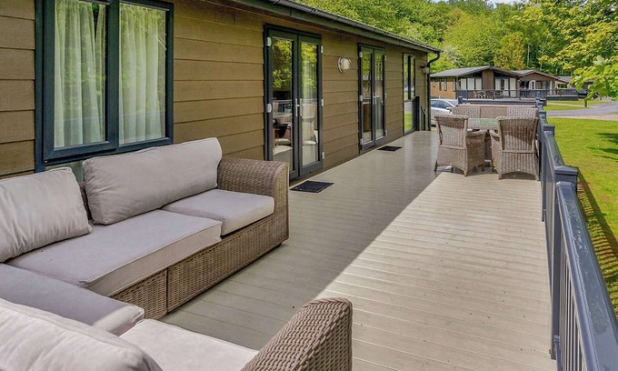 Newton St Loe Ski Chalet | Newton Brook Elegance Lodge
