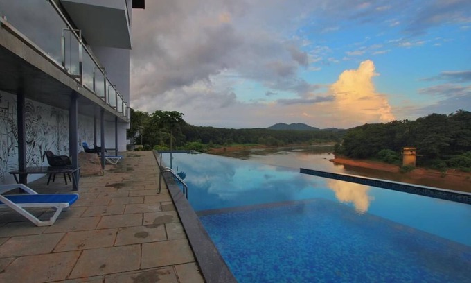 Malappuram Resort | Nexstay Grand Chaliyar Resort