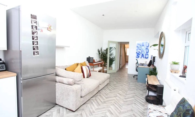Newport House | Nice and clean house with terrace and garden