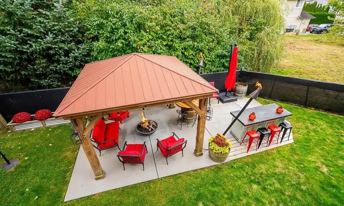 Aldergrove House | Nice and peaceful family house. nPet friendly