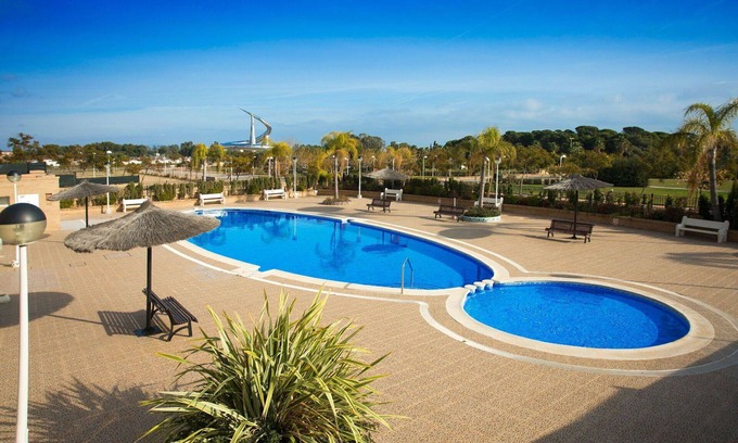 Cabanes Apartment | Nice apartment with A/C, WIFI, pool, TV, terrace, pets allowed, panoramic view and parking