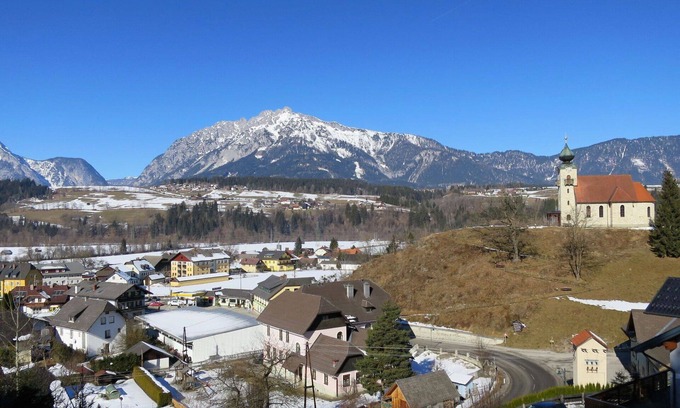 Grosssoelk Apartment | Nice apartment for 12 people with WIFI, hot tub, TV, terrace, panoramic view and parking