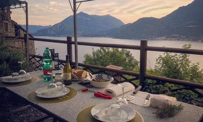 Naggio Apartment | Nice apartment for 4 people with WIFI, TV, terrace, pets allowed and parking