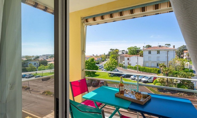 Pontaillac Apartment | Nice apartment for 4 people with WIFI, TV, balcony and pets allowed