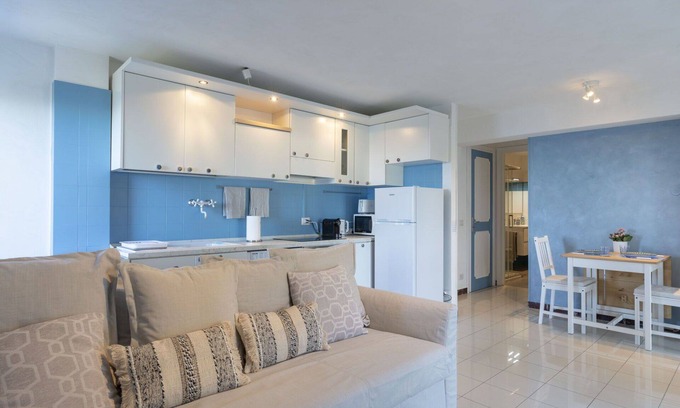 Capo Mimosa-Rollo Apartment | Nice apartment for 4 people with WIFI, TV, patio and parking