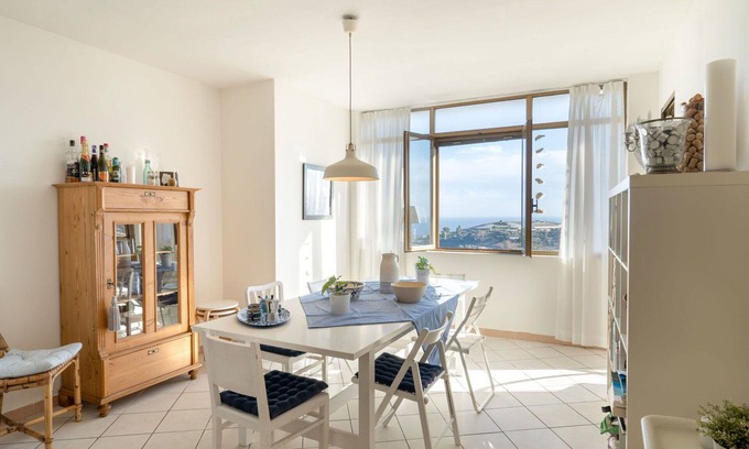 Pompeiana Apartment | Nice apartment for 5 guests with WIFI, TV, balcony, pets allowed and parking