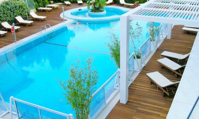 San Salvo Marina Apartment | Nice apartment for 6 people with A/C, WIFI, pool, TV, patio, pets allowed and parking