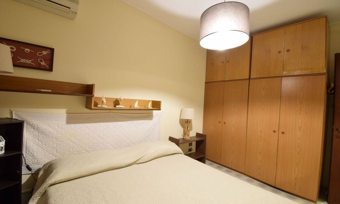 Fertilia Apartment | Nice apartment for 6 people with A/C, TV, pets allowed and parking
