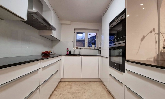 Saas-Fee Apartment | Nice apartment for 8 guests with WIFI, TV, balcony and pets allowed