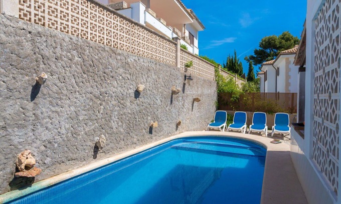 Cala Carbo Apartment | Nice apartment for 8 people with WIFI, pool, A/C, TV and terrace