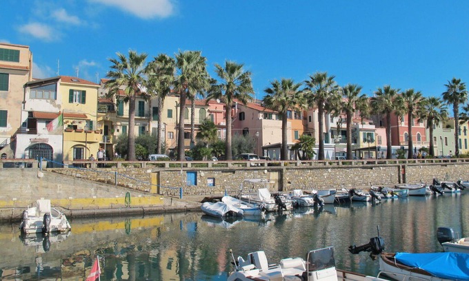Riva Ligure Apartment | Nice apartment for 4 people with WIFI, pets allowed and parking