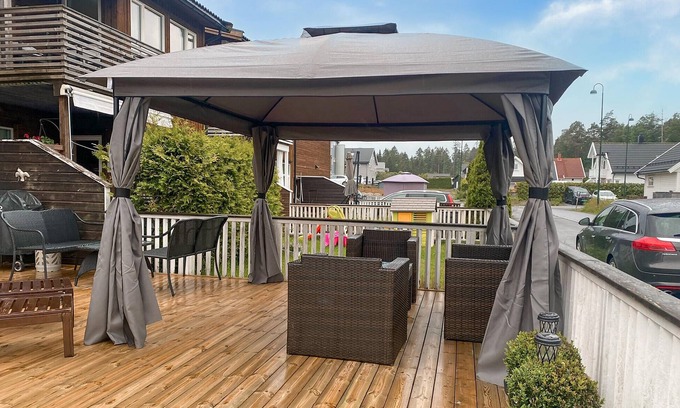 Arendal Apartment | Nice apartment in Nedenes with WiFi
