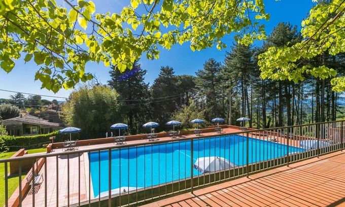 San Vivaldo Villa | Nice apartment in villa for 4 guests with pool, WIFI, TV, terrace, pets allowed and parking