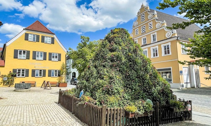 Wemding House | Nice apartment in villa for 4 guests with WIFI, A/C, TV, terrace, pets allowed and parking