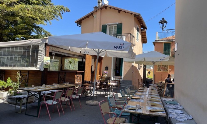 Valloria House | Nice apartment in villa for 4 people with WIFI, TV, patio, pets allowed and parking