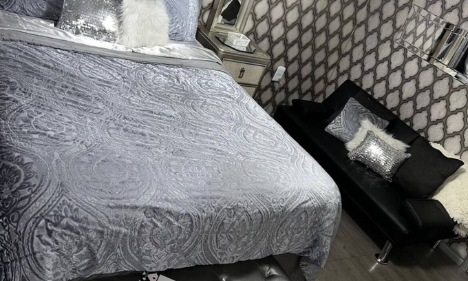 Southeast Yonkers House | Nice Cozy Room By Empire City Casino And Cross County Shopping Center