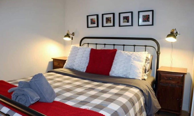 Mont-Tremblant Condo | *NICE & COZY *TREMBLANT PEDESTRIAN VILLAGE*SKI IN/SKI OUT*WIFI*PARKING