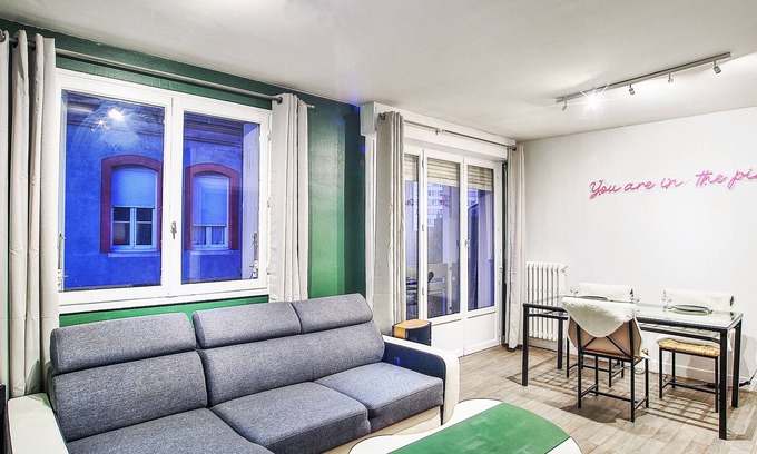 Saint - Aubin - Dupuy Apartment | Nice flat with balcony in Grand Rond neighborhood in Toulouse - Welkeys