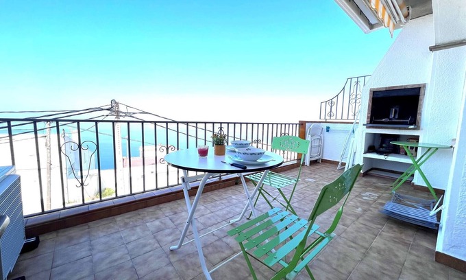 Almadraba-Canyelles Apartment | Nice flat with sea views and swimming pool AV-47