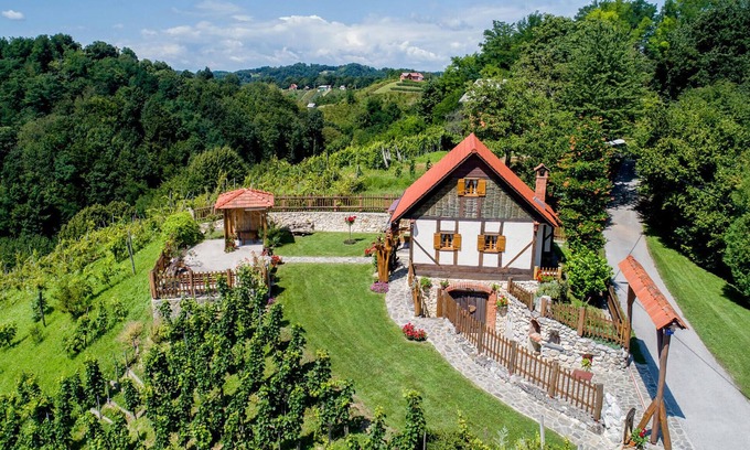 Donja Voca House | Nice home in Donja Voca