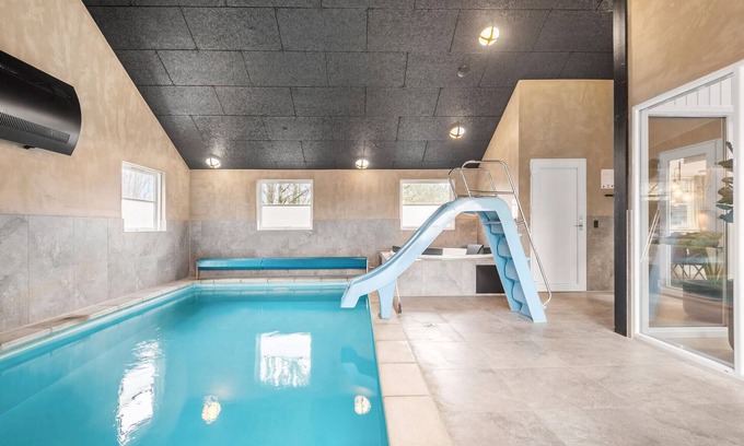 Vejers Strand House | Nice home in Vejers Strand with kitchen