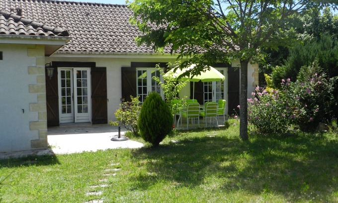 La Fagette House | Nice house, ground floor, near the River Vézère, close to Eyzies and Bugue