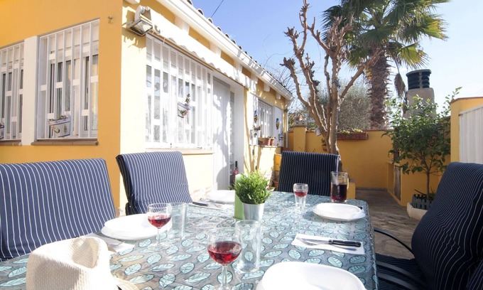 L'Escala Villa | Nice house to enjoy a good holiday