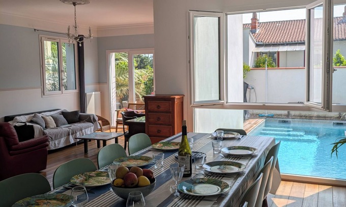 Cote Pavee House | Nice House with Swimming Pool. Chic Area.