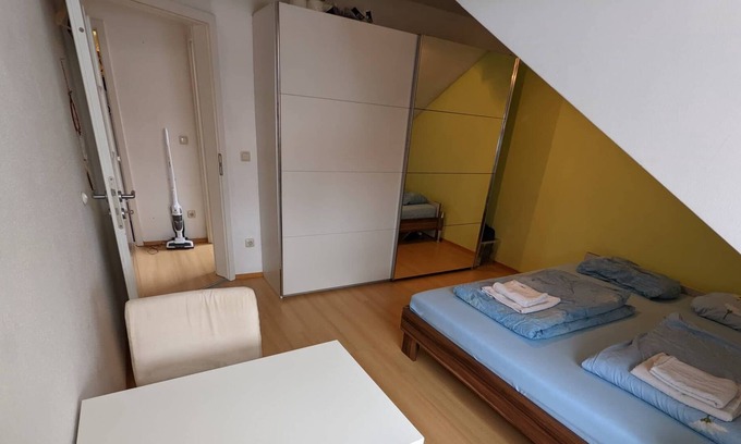 Neufahrn bei Freising House | Nice private room in a house with shared bathroom
