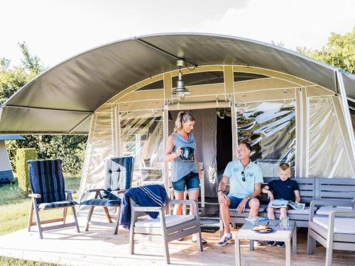 Opende Other | Nice tent lodge on a campsite