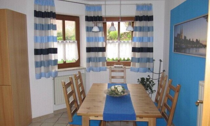 Sinzing Apartment | Nichtraucherwohnung (68qm) für 4 Personen mit Garten & Terrasse