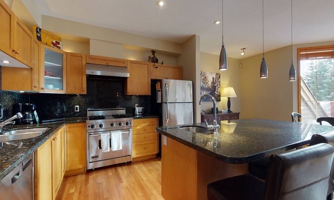 Nicklaus North House | Nicklaus North Luxury Family Townhome, Huge Floor Plan, Quiet, Private Garage