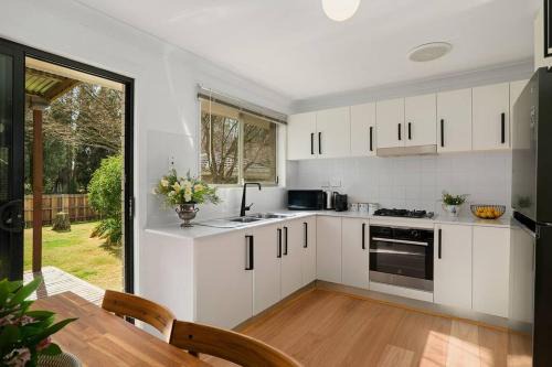 Bowral House | Nickle Cottage - your own little Bowral retreat!
