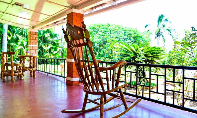 Tarikere Villa | Niraamaya Private Home Stay Chikmagalur