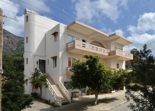 Sfinari Apartment | Niriida