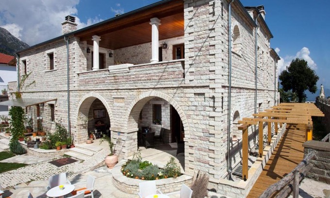 Arta Apartment | Nisista Lodge Mountain View